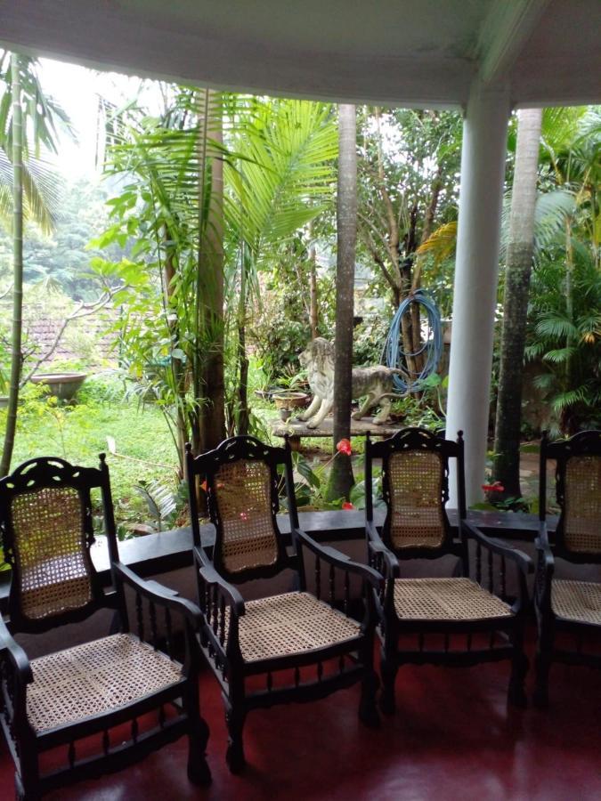 Traditional Kandyan House Luaran gambar